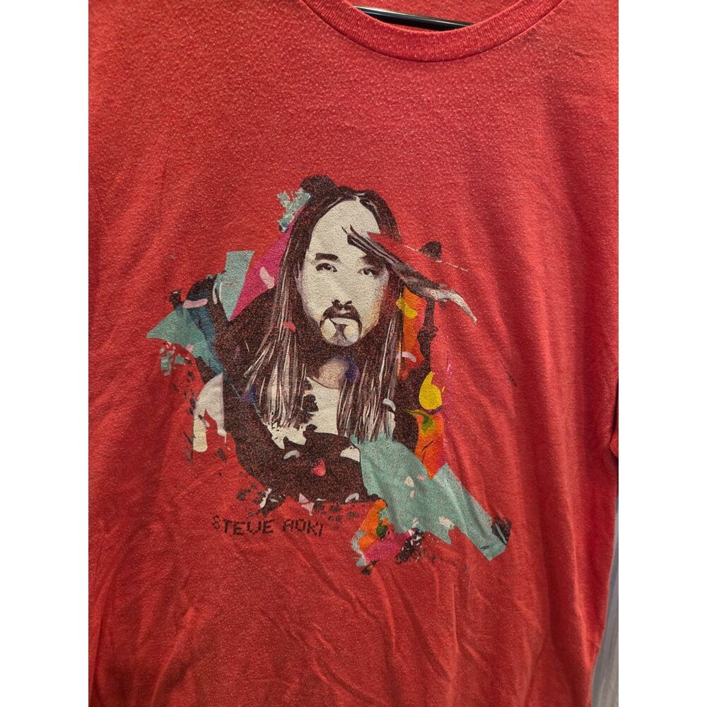 Steve Aoki Graphic T Shirt Red Concert Tour Tee Mens Retro Abstract EDM